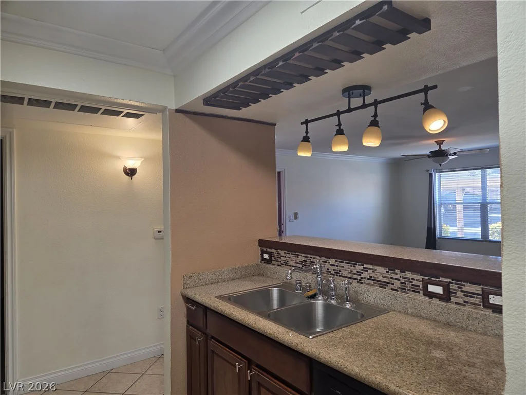 1150 Buffalo, Las Vegas, NV 89128