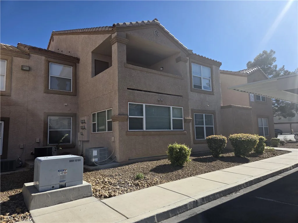 1150 Buffalo, Las Vegas, NV 89128