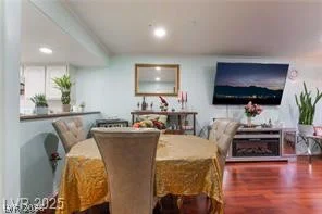 2851 Valley View, Las Vegas, NV 89102