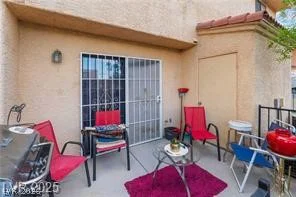 2851 Valley View, Las Vegas, NV 89102