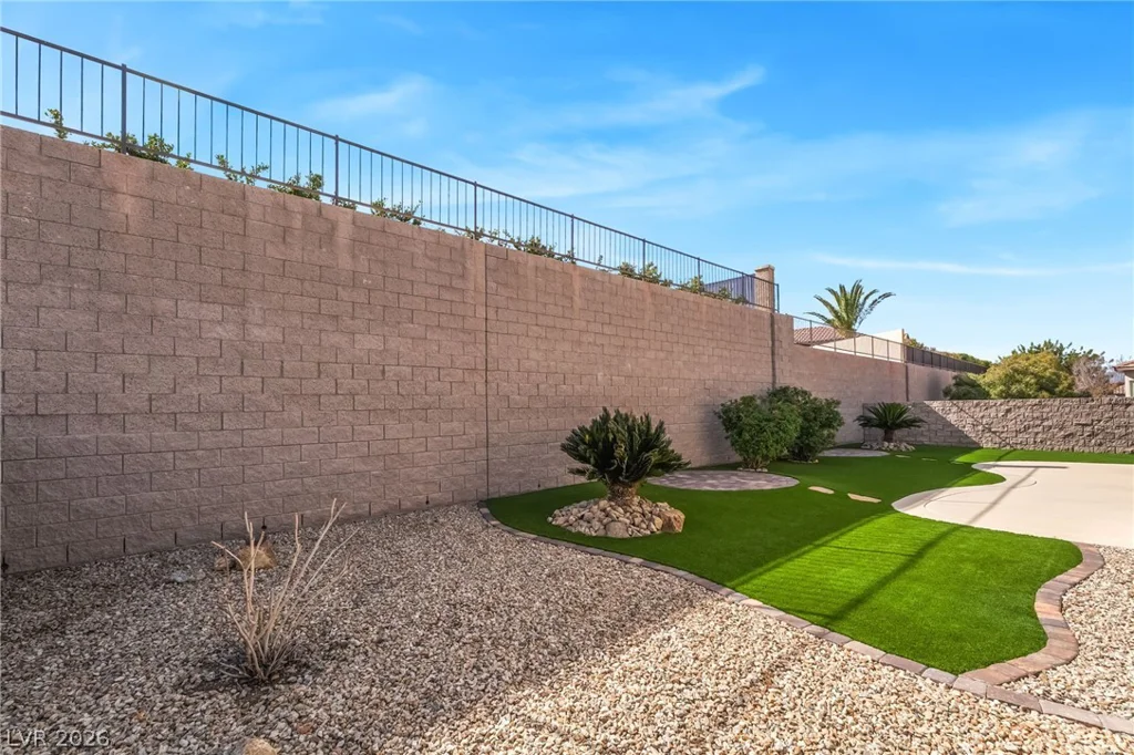 2323 Fayetteville, Henderson, NV 89052