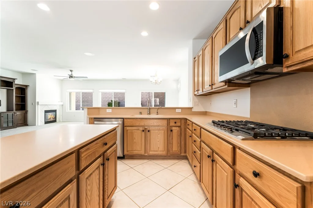 2323 Fayetteville, Henderson, NV 89052