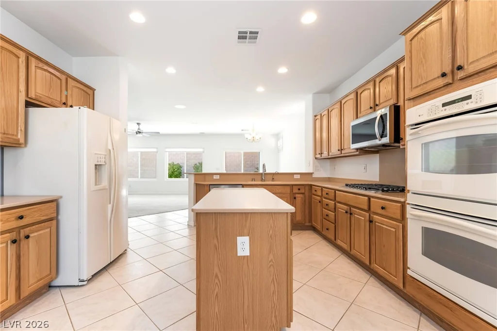 2323 Fayetteville, Henderson, NV 89052