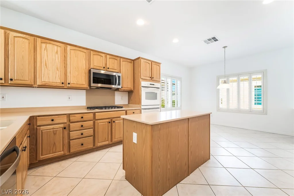 2323 Fayetteville, Henderson, NV 89052