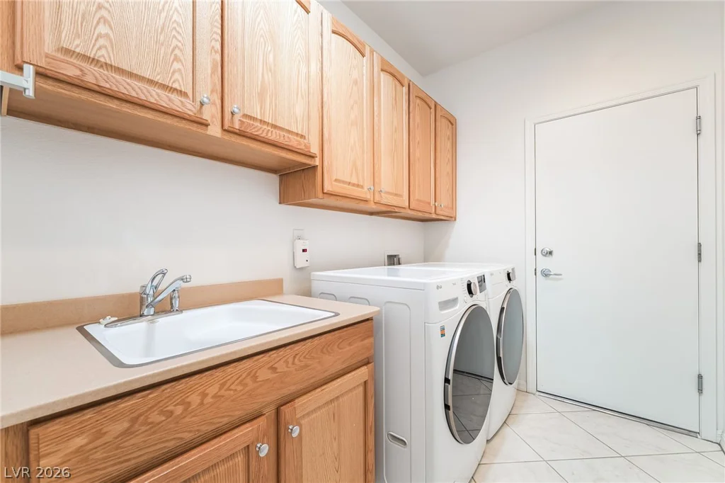 2323 Fayetteville, Henderson, NV 89052
