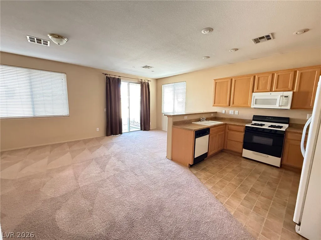 7248 Fountain Village, Las Vegas, NV 89113