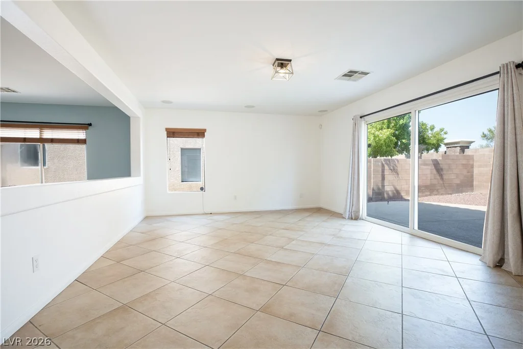 10902 Pentland Downs, Las Vegas, NV 89141