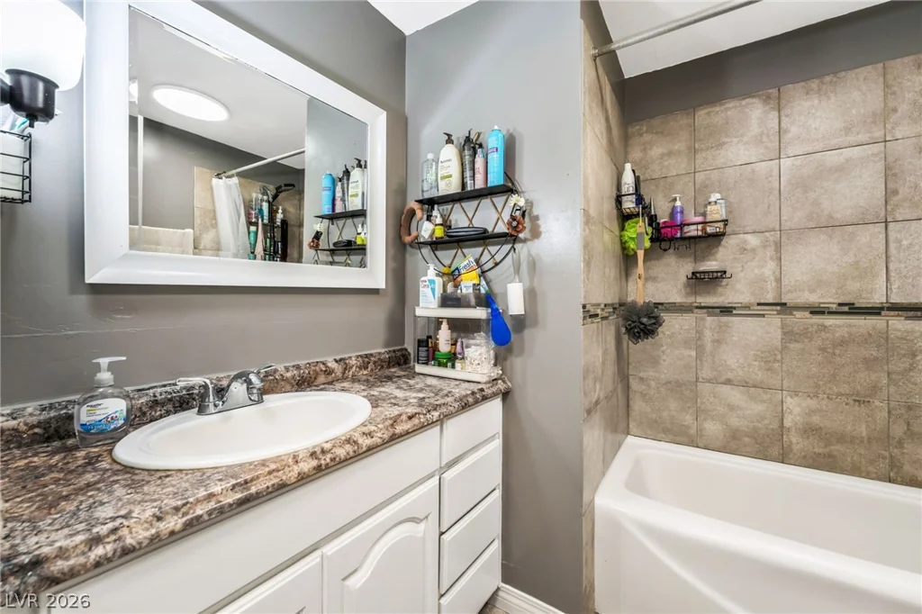 3809 Pecan, Las Vegas, NV 89115