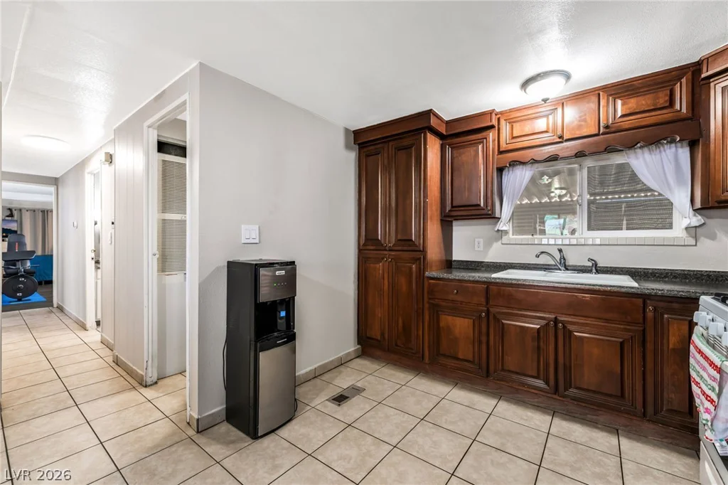 3809 Pecan, Las Vegas, NV 89115