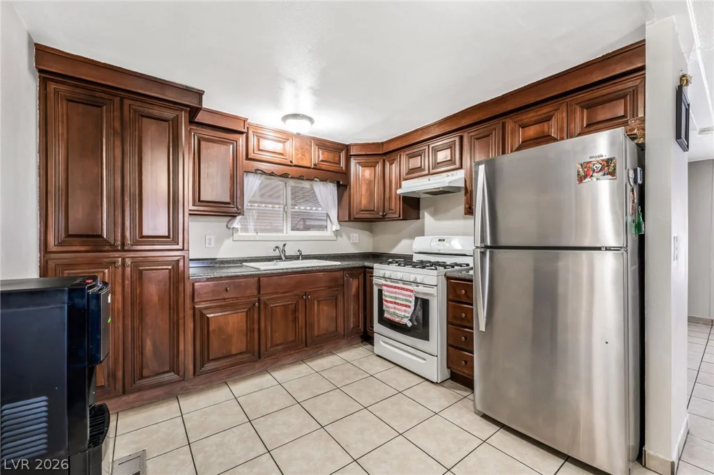3809 Pecan, Las Vegas, NV 89115