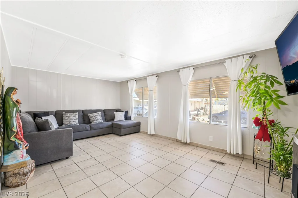 3809 Pecan, Las Vegas, NV 89115