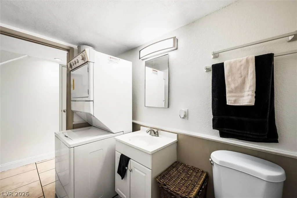 4770 Topaz, Las Vegas, NV 89121