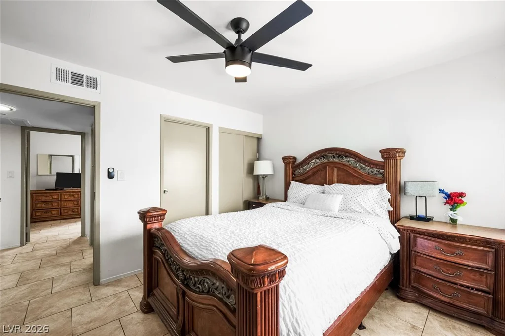 4770 Topaz, Las Vegas, NV 89121