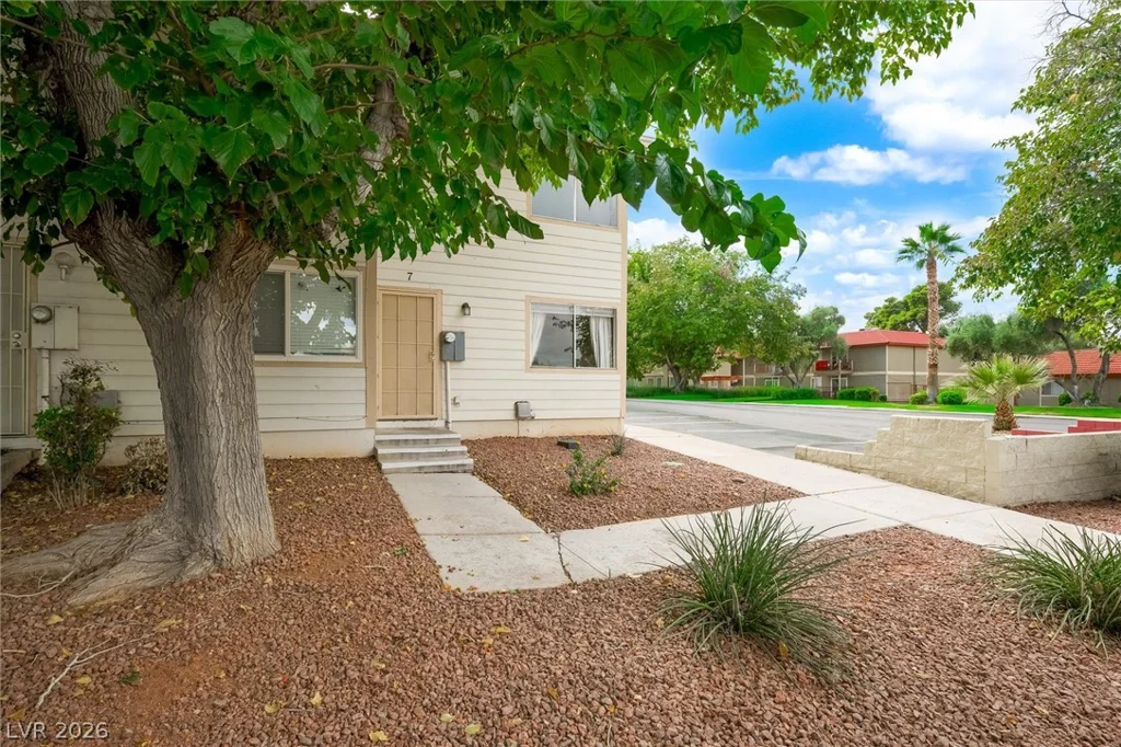 4770 Topaz, Las Vegas, NV 89121