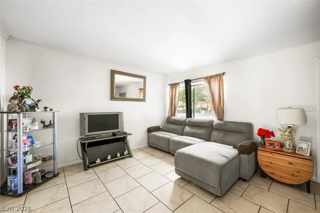 4770 Topaz, Las Vegas, NV 89121