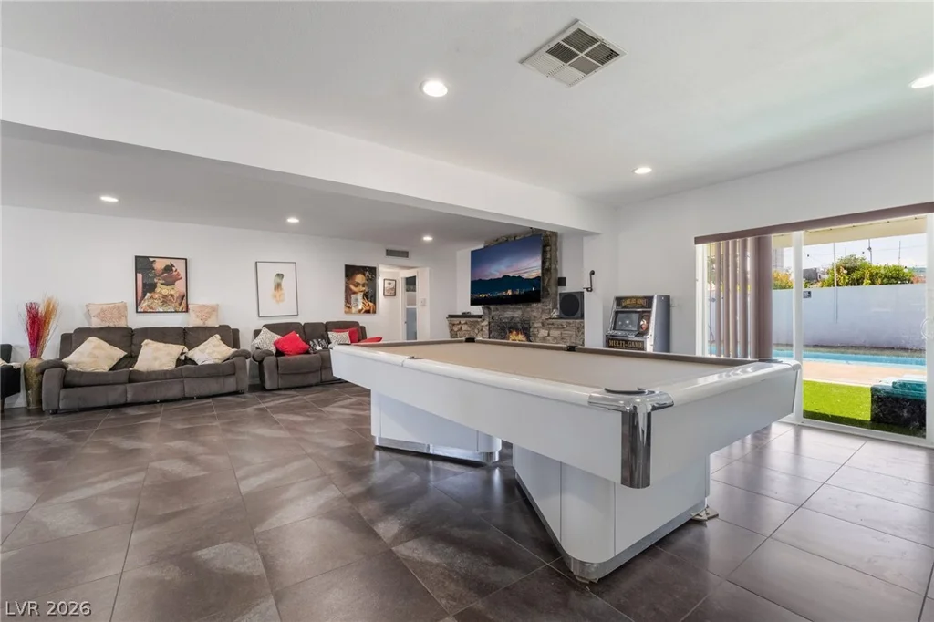 2200 Santa Ynez, Las Vegas, NV 89104