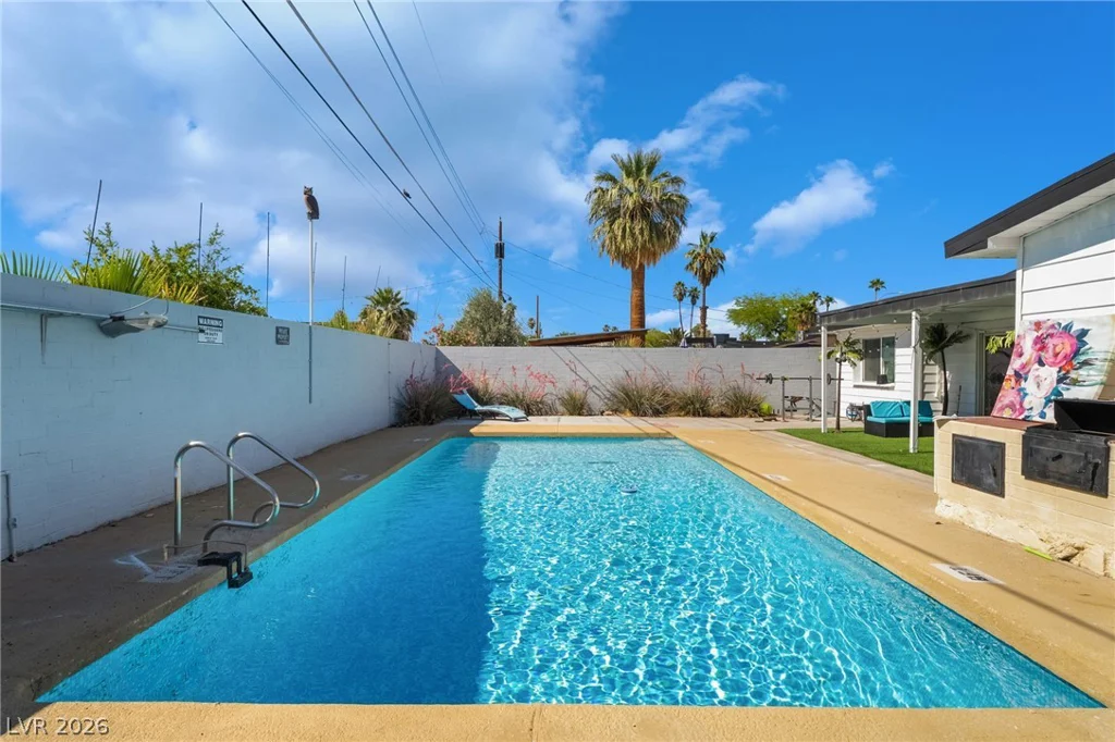 2200 Santa Ynez, Las Vegas, NV 89104
