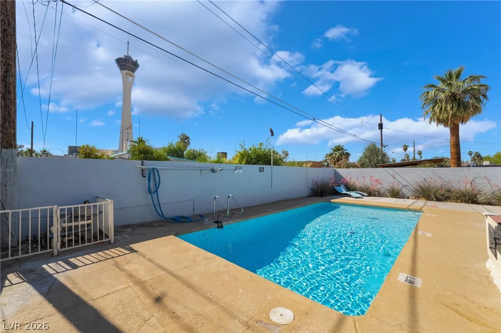2200 Santa Ynez, Las Vegas, NV 89104