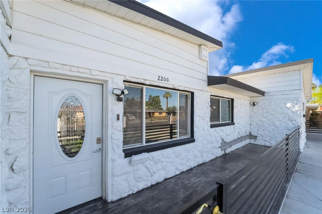 2200 Santa Ynez, Las Vegas, NV 89104