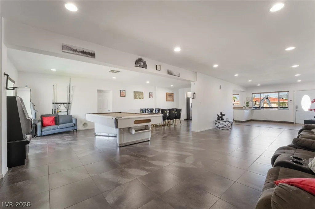 2200 Santa Ynez, Las Vegas, NV 89104
