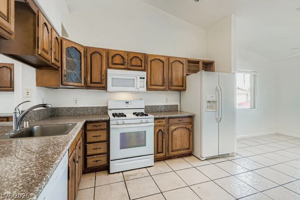 5605 Estrella Mountain, Las Vegas, NV 89122