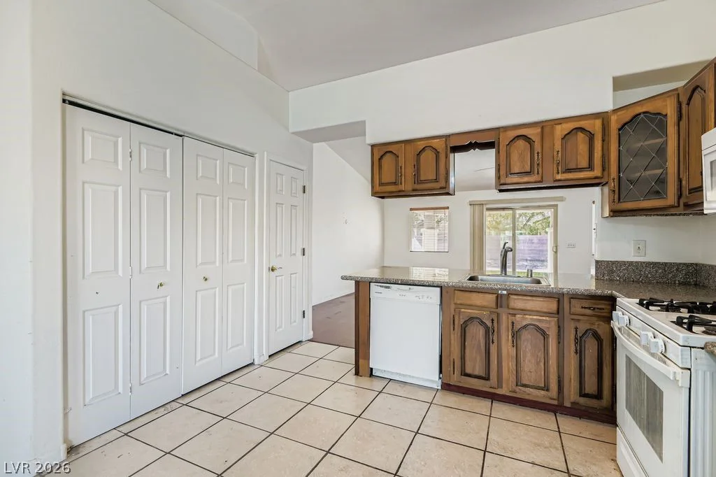 5605 Estrella Mountain, Las Vegas, NV 89122