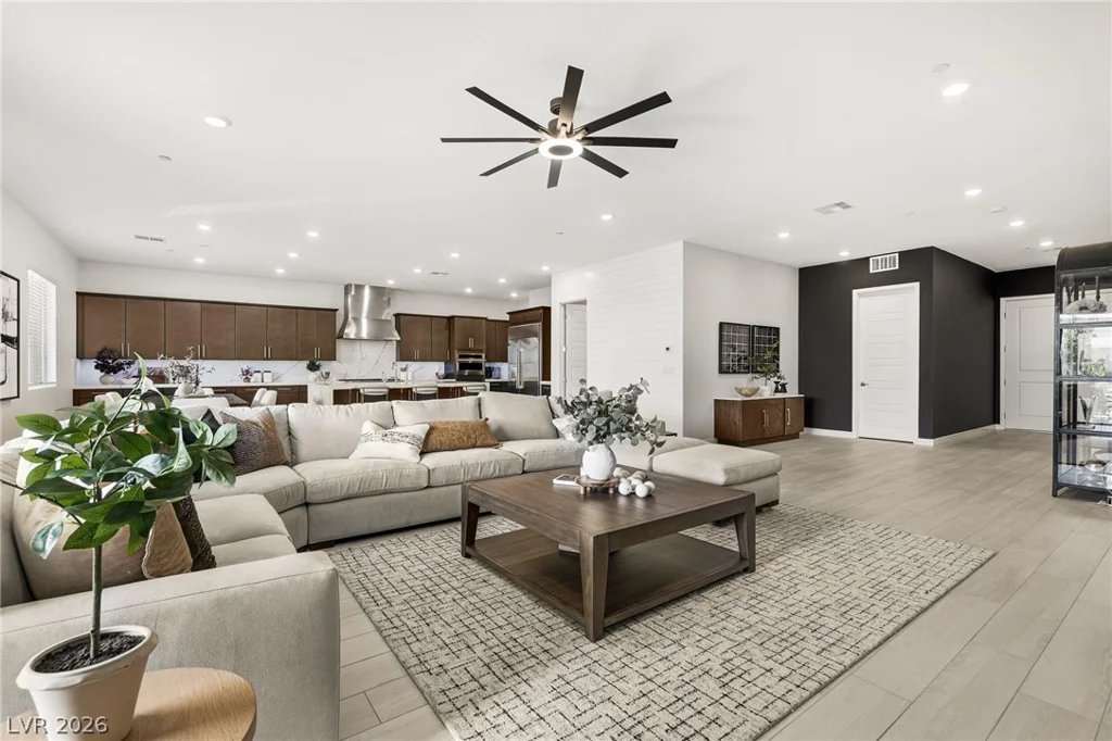 9525 Fisher, Las Vegas, NV 89149