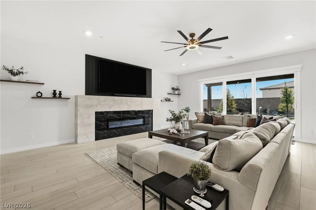 9525 Fisher, Las Vegas, NV 89149