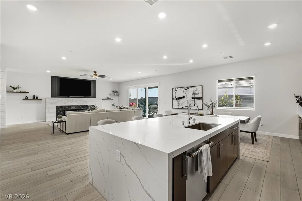 9525 Fisher, Las Vegas, NV 89149
