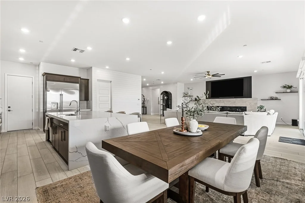 9525 Fisher, Las Vegas, NV 89149
