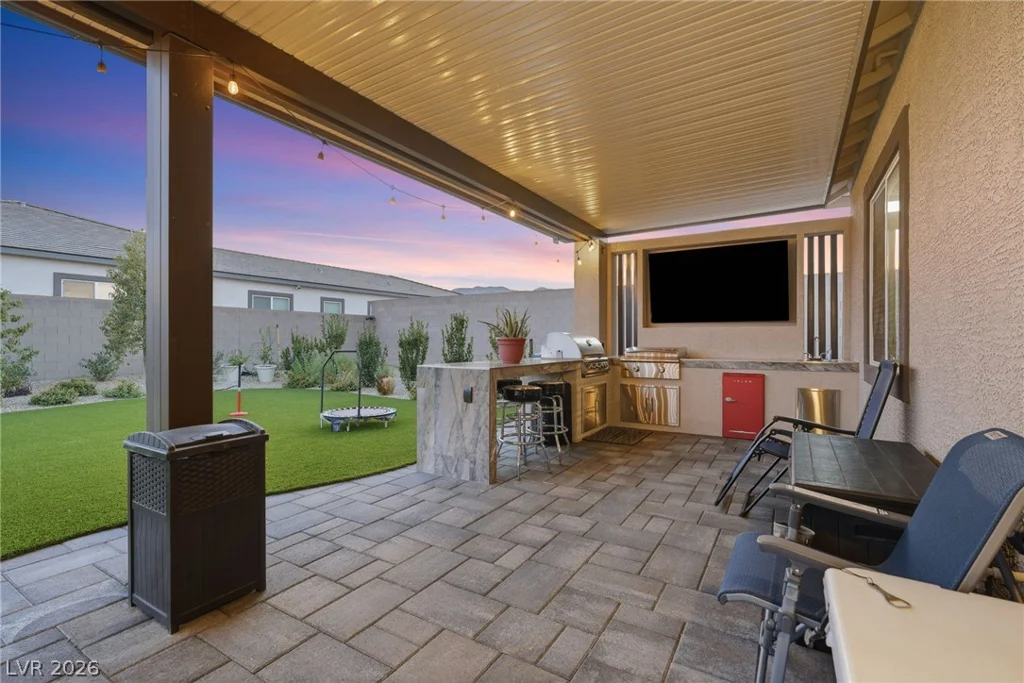 9525 Fisher, Las Vegas, NV 89149