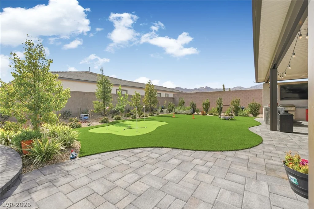 9525 Fisher, Las Vegas, NV 89149