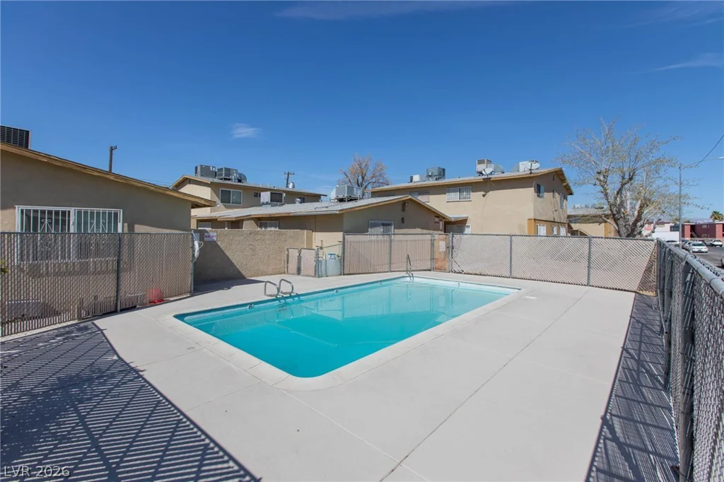3821 1/2 Daisy, Las Vegas, NV 89119