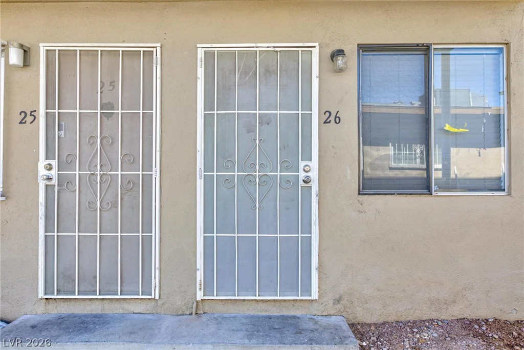 3821 1/2 Daisy, Las Vegas, NV 89119