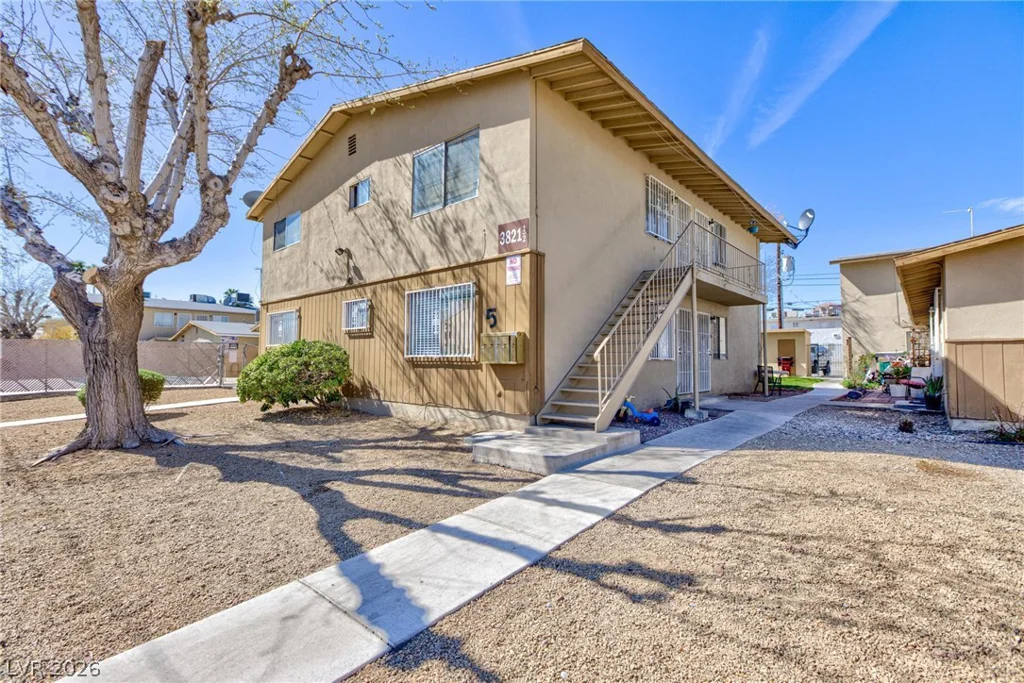 3821 1/2 Daisy, Las Vegas, NV 89119