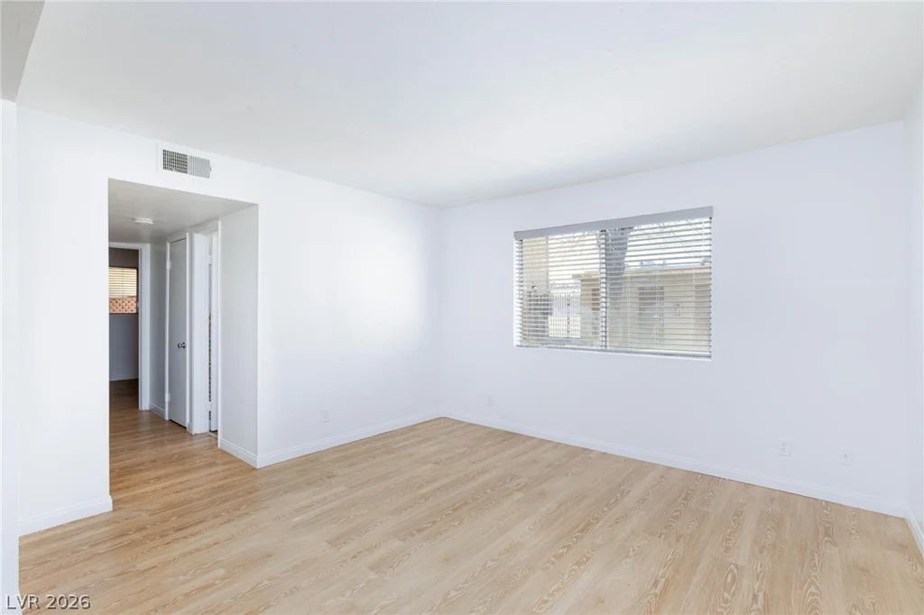 3821 1/2 Daisy, Las Vegas, NV 89119