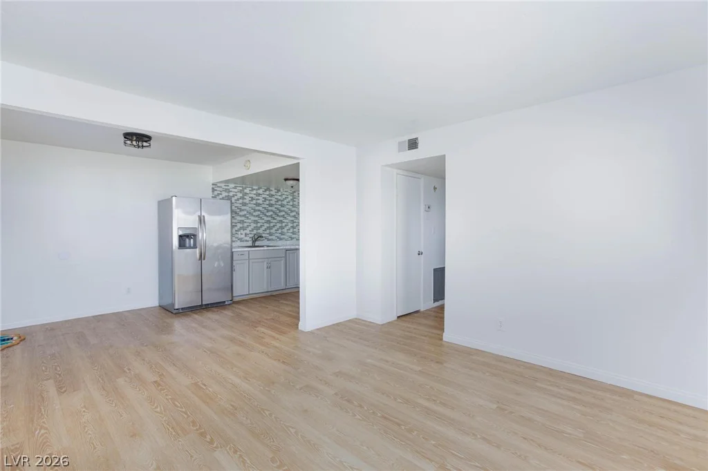 3821 1/2 Daisy, Las Vegas, NV 89119