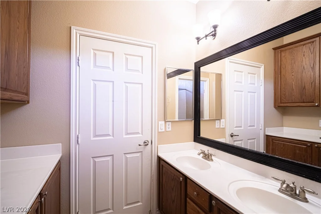 6133 Stibor, North Las Vegas, NV 89081