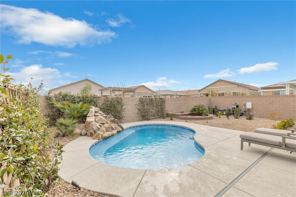 71 Gosia Grove, North Las Vegas, NV 89031