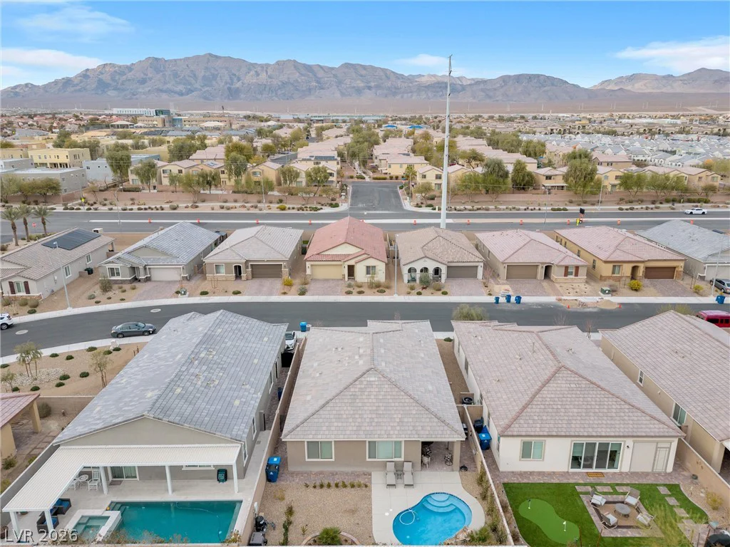 71 Gosia Grove, North Las Vegas, NV 89031