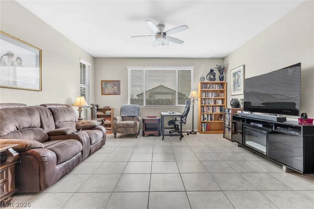 71 Gosia Grove, North Las Vegas, NV 89031