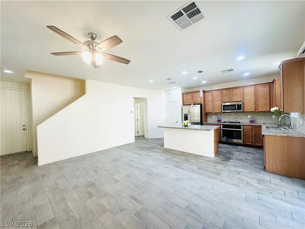 12525 Skylight View, Las Vegas, NV 89138