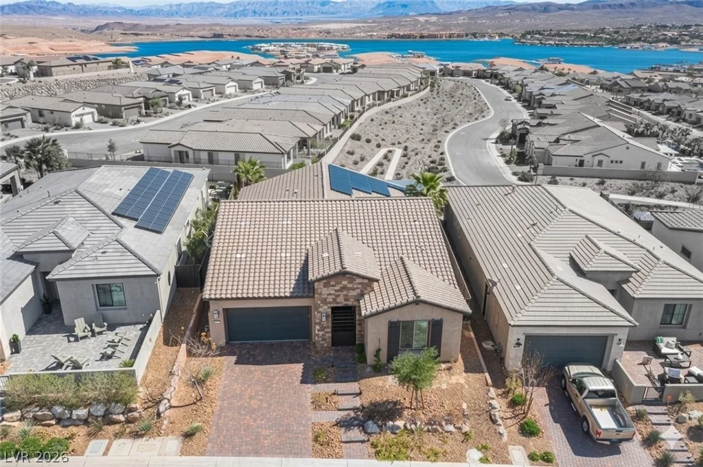 36 Cliffwater, Henderson, NV 89011