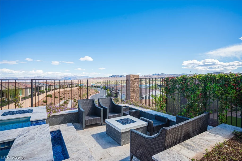 36 Cliffwater, Henderson, NV 89011