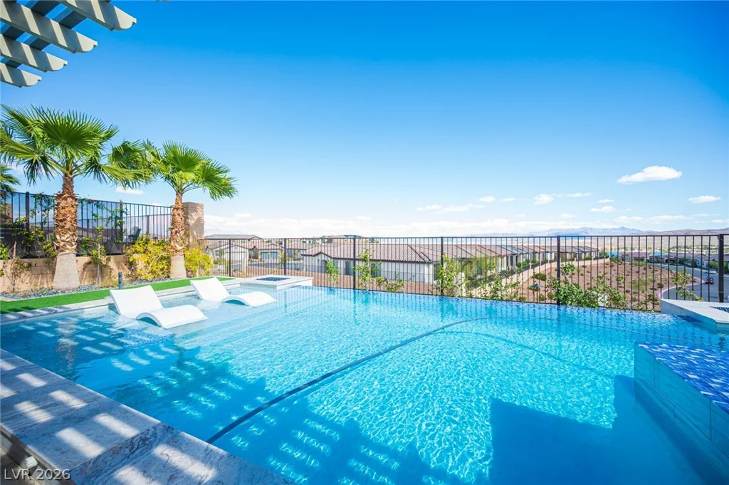 36 Cliffwater, Henderson, NV 89011
