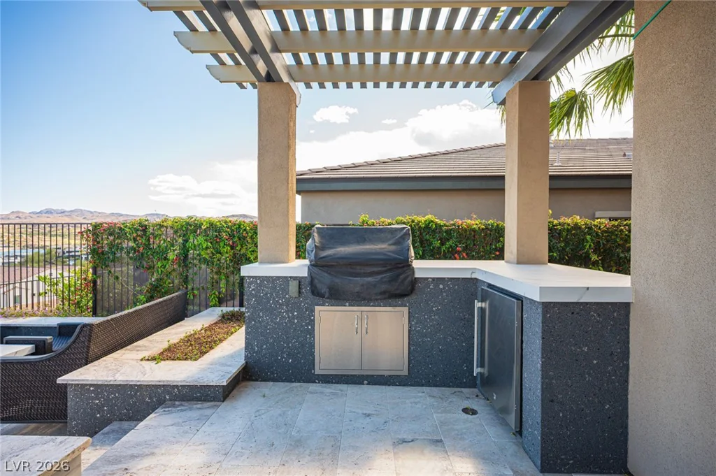 36 Cliffwater, Henderson, NV 89011