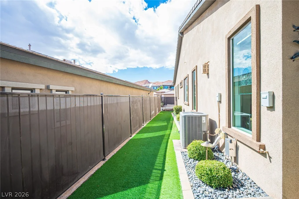 36 Cliffwater, Henderson, NV 89011