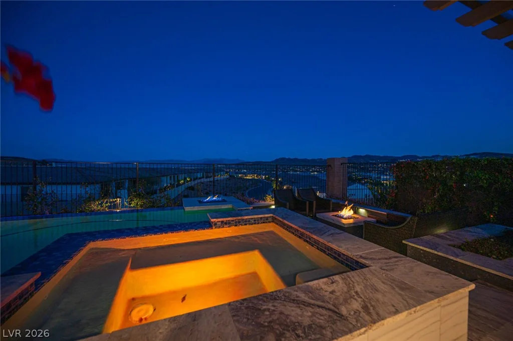 36 Cliffwater, Henderson, NV 89011