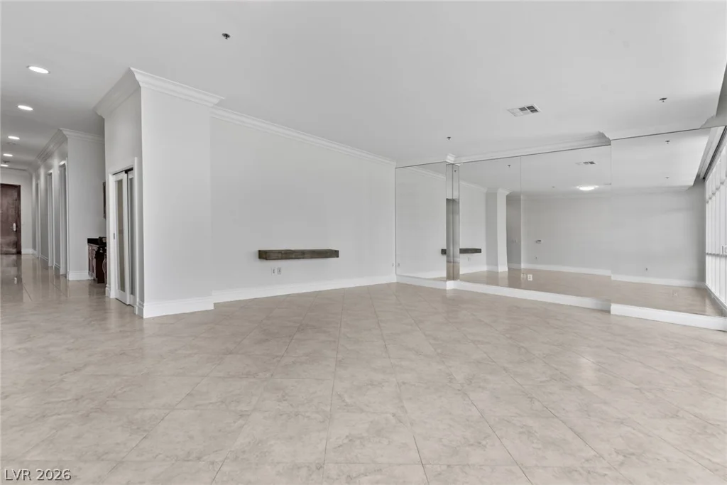 4525 Dean Martin, Las Vegas, NV 89103