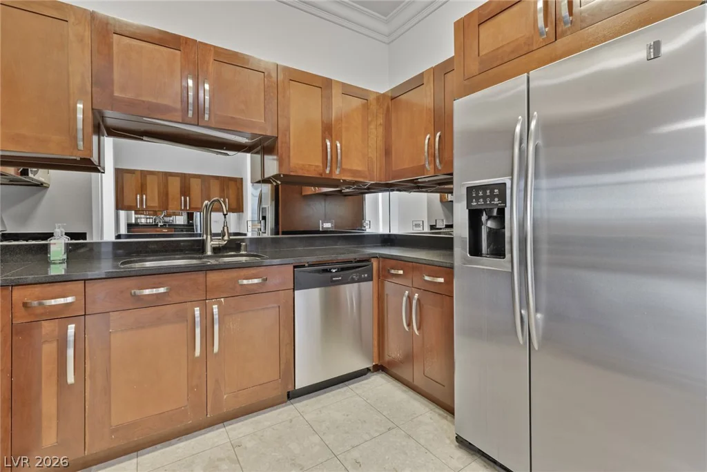 4525 Dean Martin, Las Vegas, NV 89103
